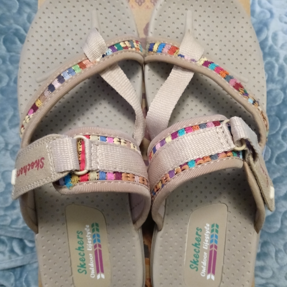 Skechers Sandals size 10 - Picture 2 of 9